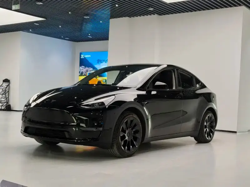 Tesla Model Y, 2023