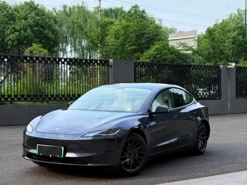 Tesla Model 3, 2024