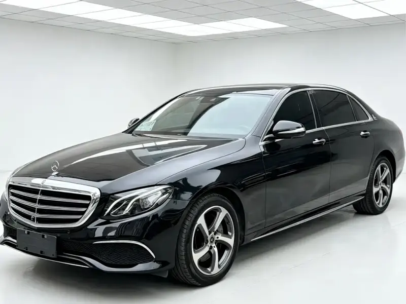Mercedes-Benz E-Class, 2017 — фото 1