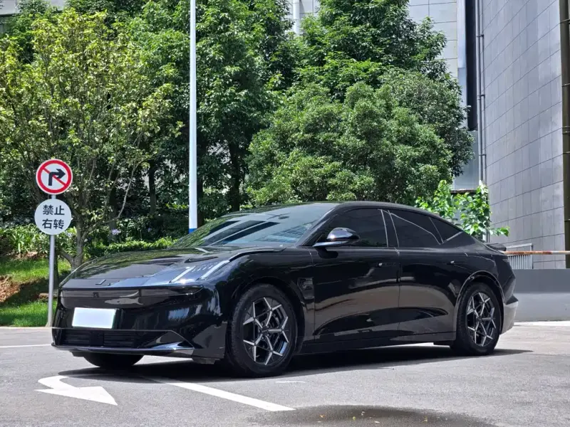 Lynk & Co Z10, 2025