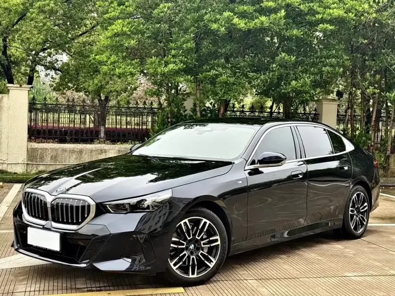 BMW 5 Series, 2024
