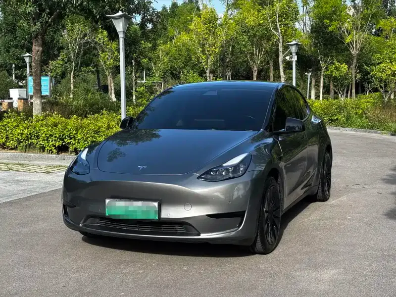 Tesla Model Y, 2023