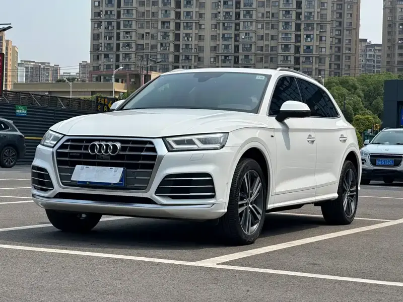 Audi Q5L, 2020