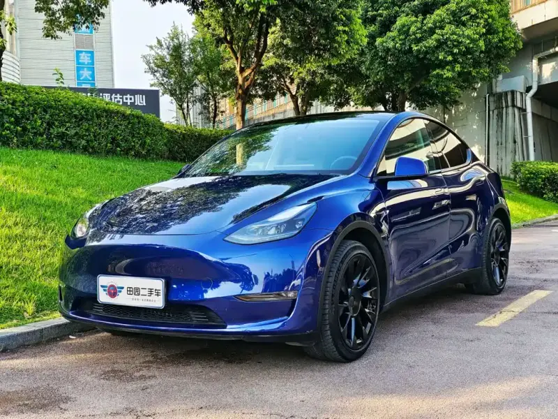 Tesla Model Y, 2022