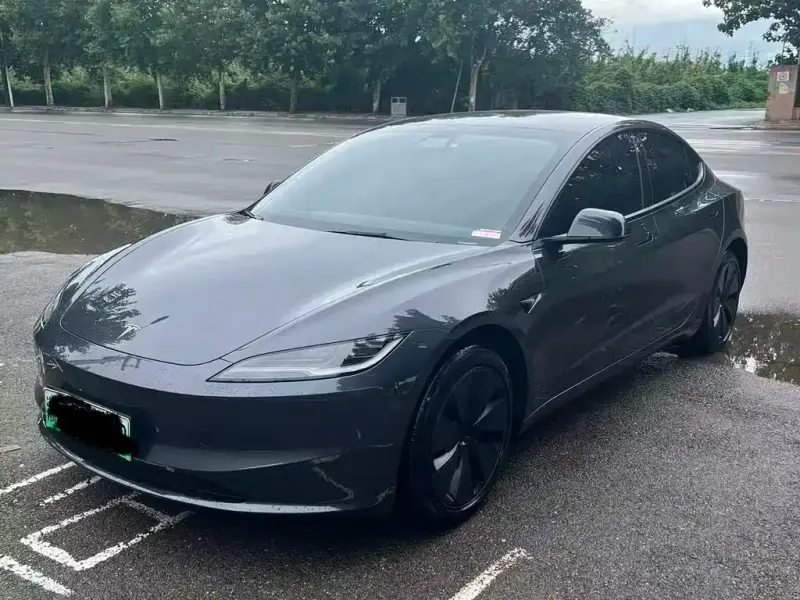 Tesla Model 3, 2024