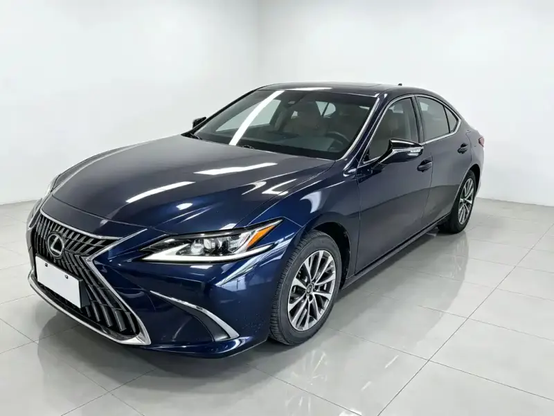 Lexus ES, 2021