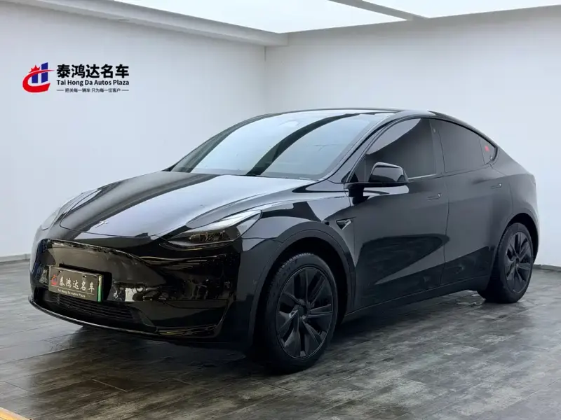 Tesla Model Y, 2023