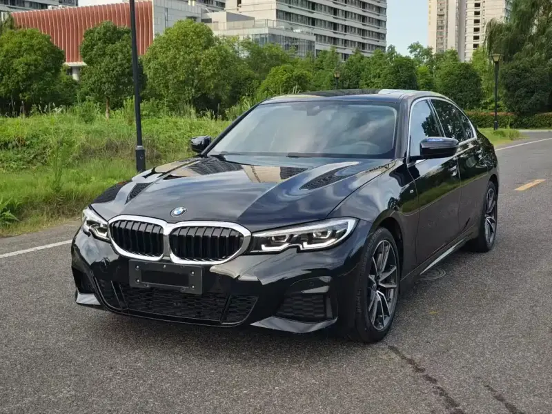 BMW 3 Series, 2022