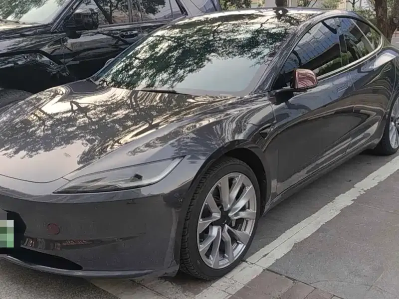 Tesla Model 3, 2024