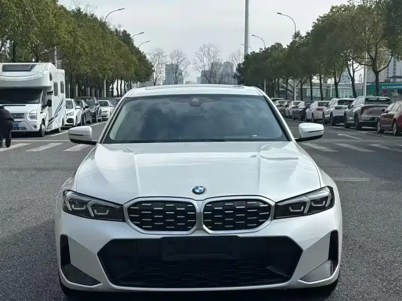 BMW 3 Series, 2023
