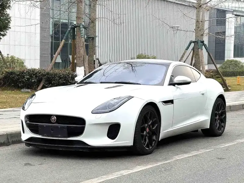 Jaguar F-TYPE, 2019