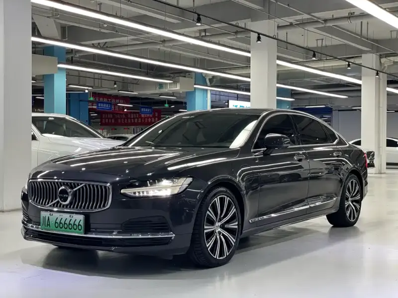 Volvo S90 PHEV, 2022 — фото 1
