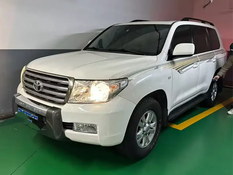 Toyota Land Cruiser, 2010