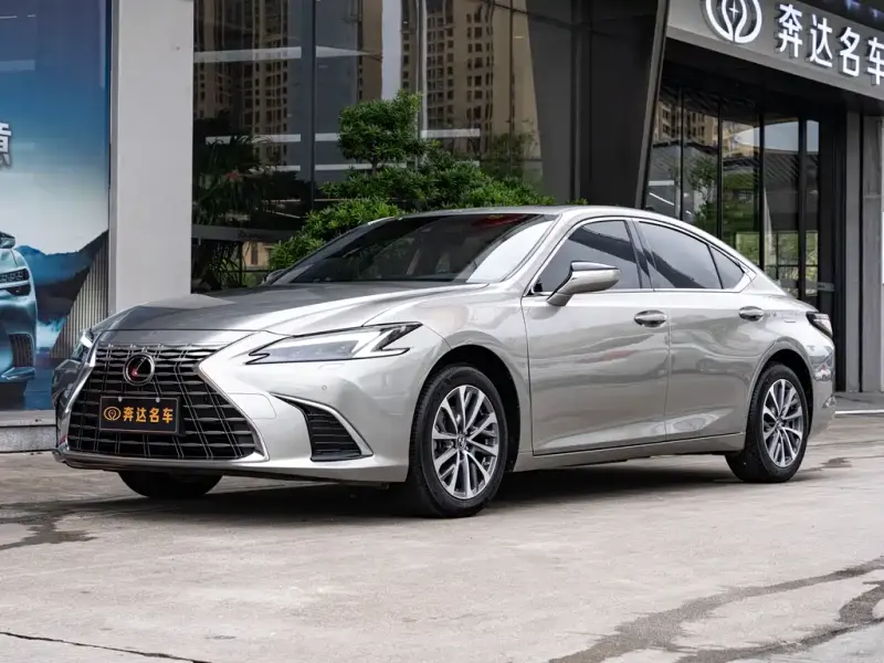 Lexus ES, 2024