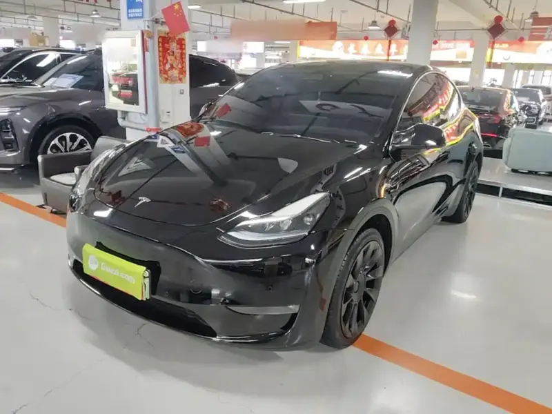 Tesla Model Y, 2023