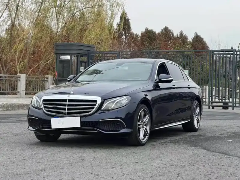 Mercedes-Benz E-Class, 2020 — фото 1
