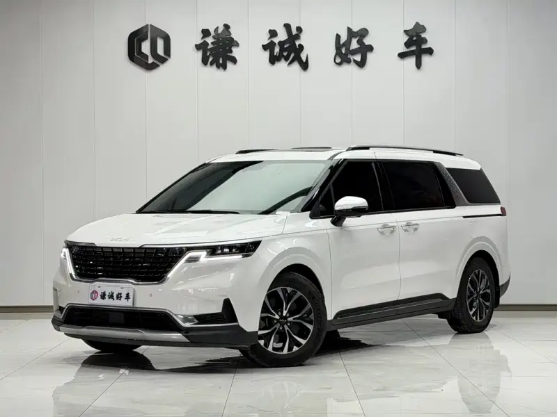 Kia Carnival, 2022
