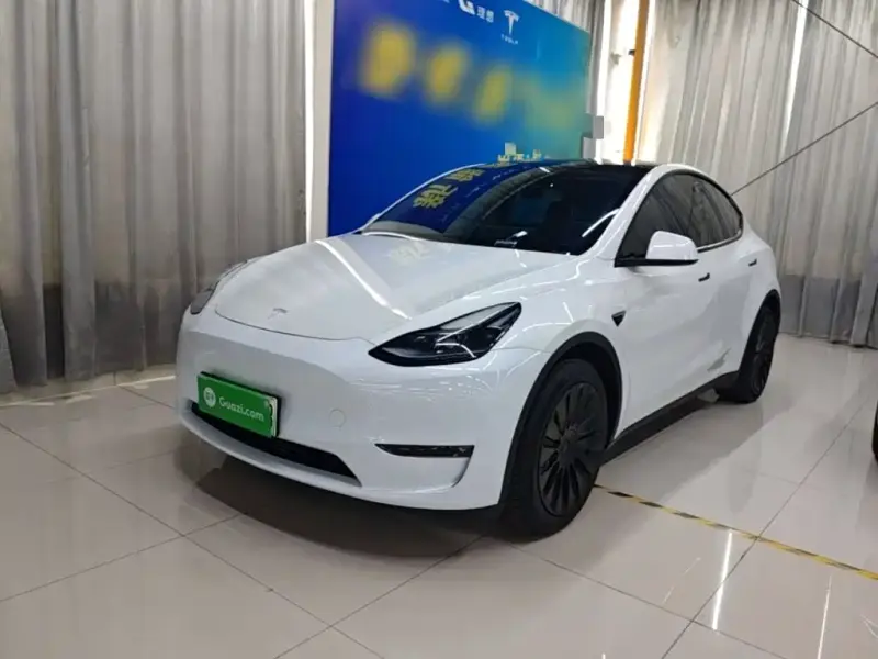Tesla Model Y, 2023