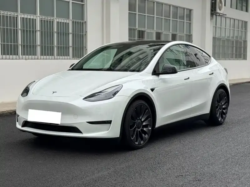 Tesla Model Y, 2023