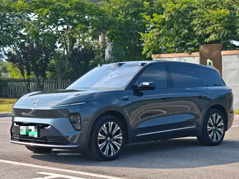 NIO ES8, 2025