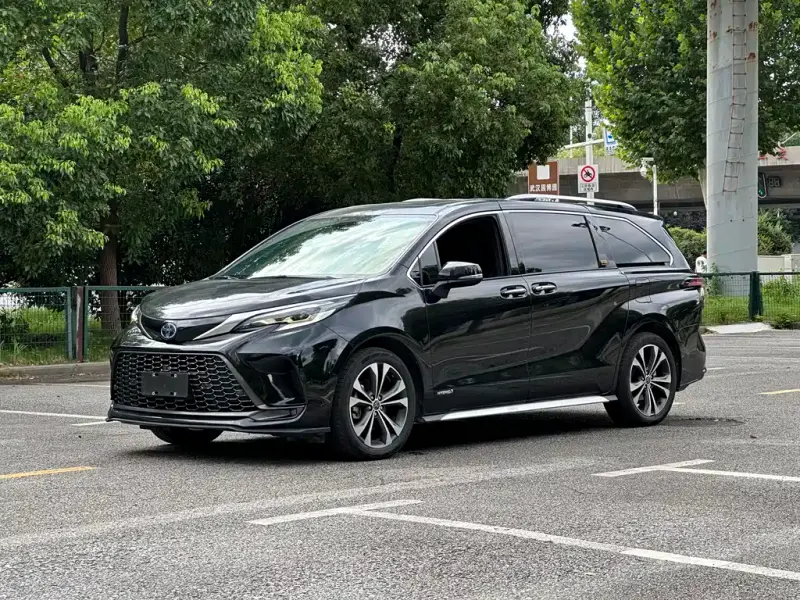 Toyota Granvia, 2023