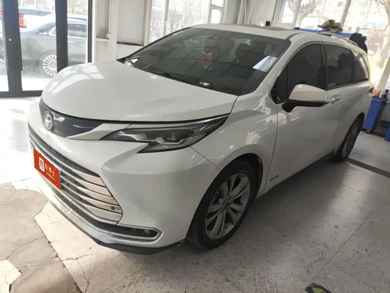 Toyota Sienna, 2023