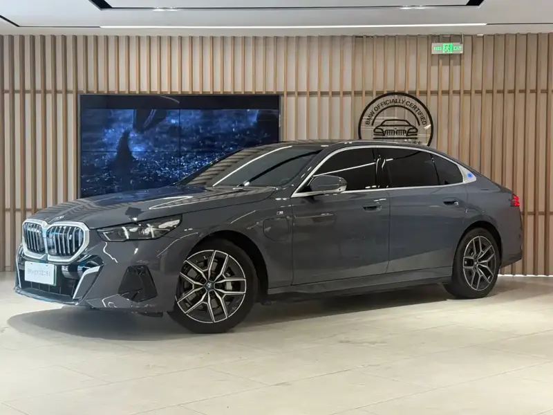 BMW i5, 2024