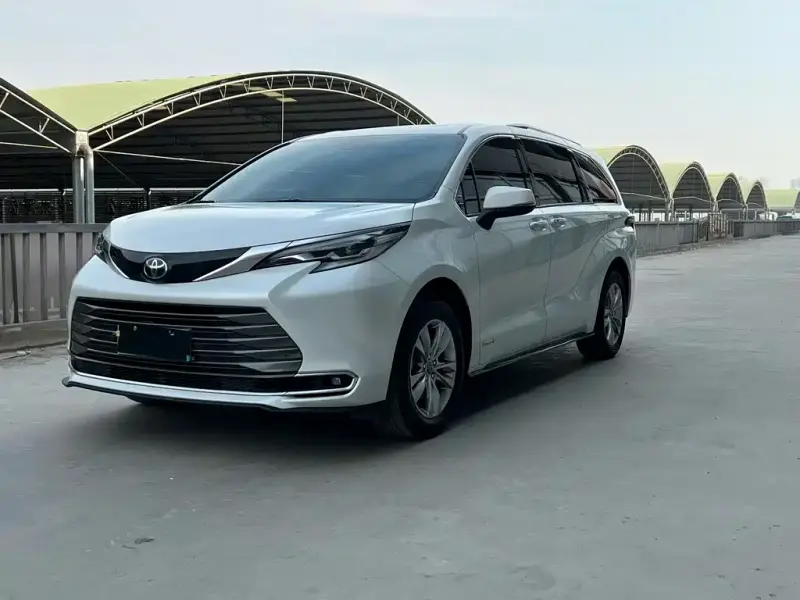 Toyota Sienna, 2022