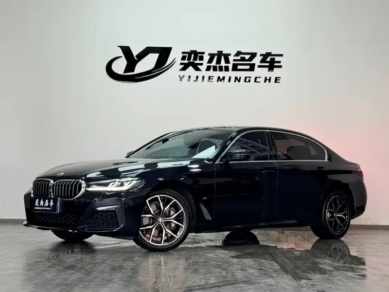 BMW 5 Series, 2022