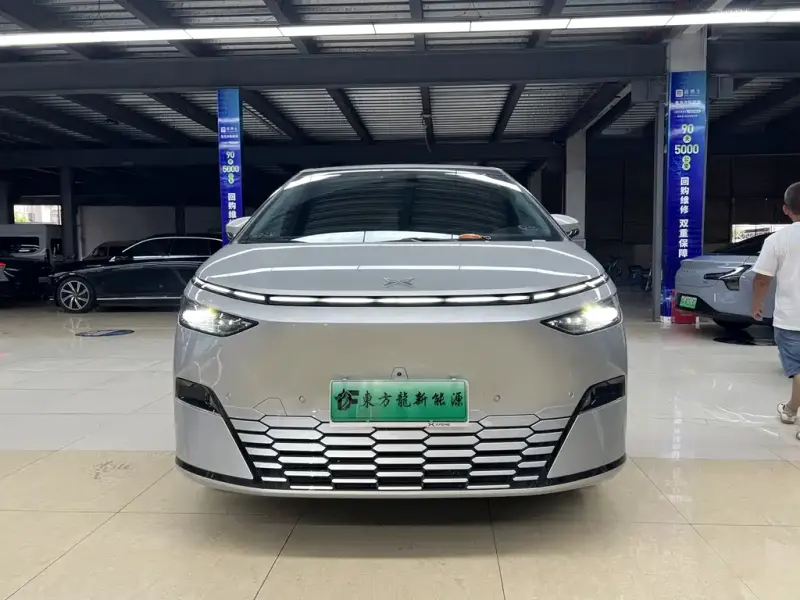XPeng X9, 2024