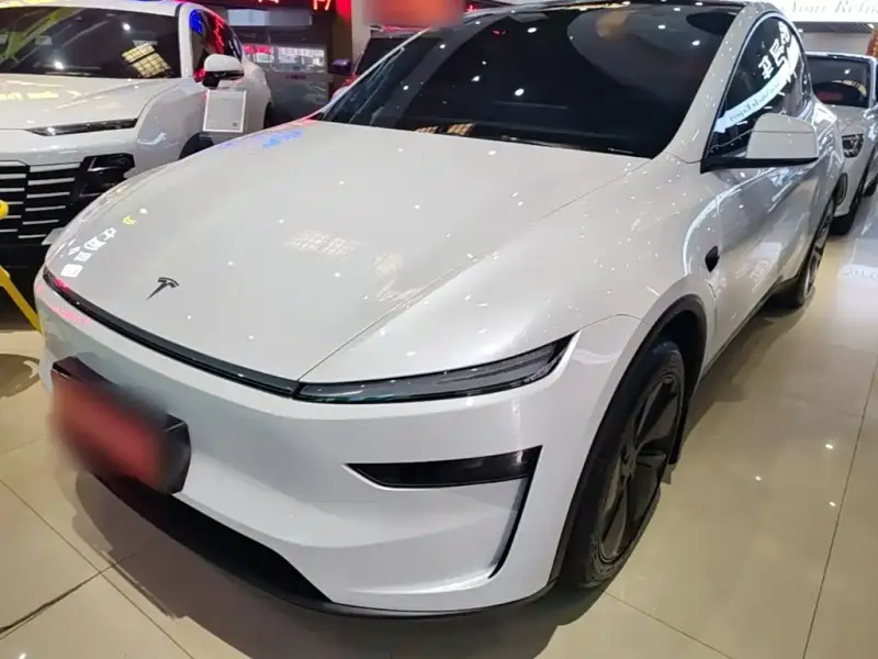 Tesla Model Y, 2026