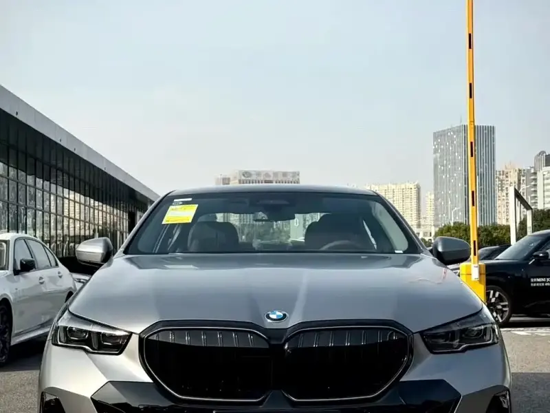 BMW 5 Series, 2024