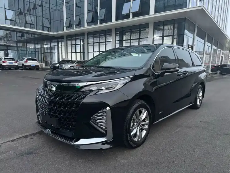 Toyota Sienna, 2024