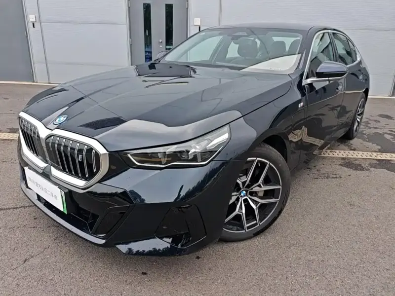 BMW i5, 2025