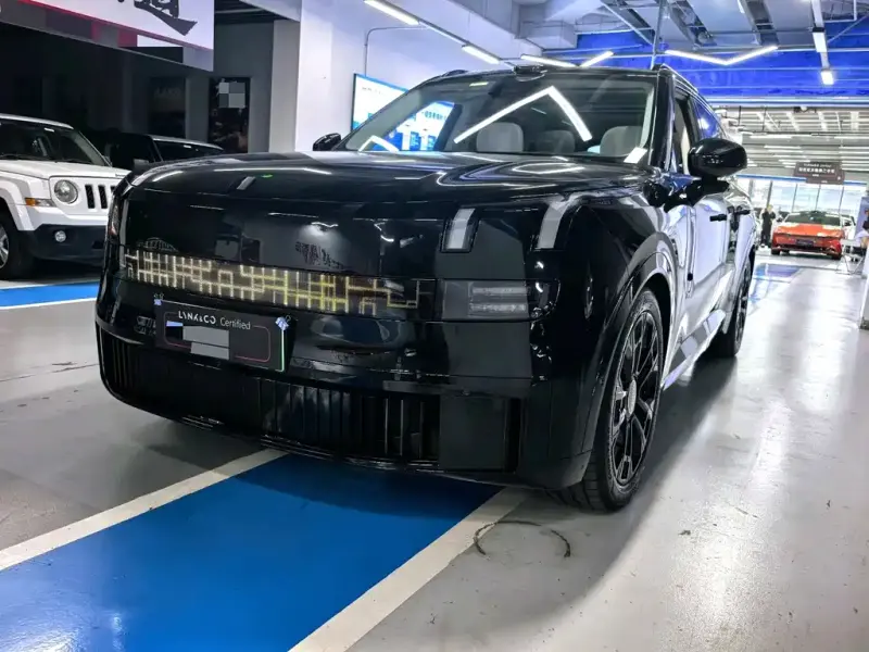 Lynk & Co 900, 2025