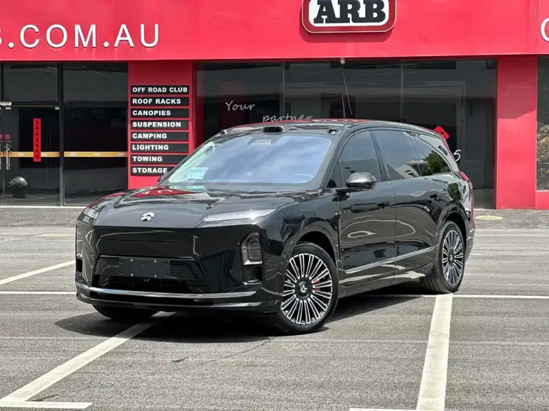 NIO ES8, 2025