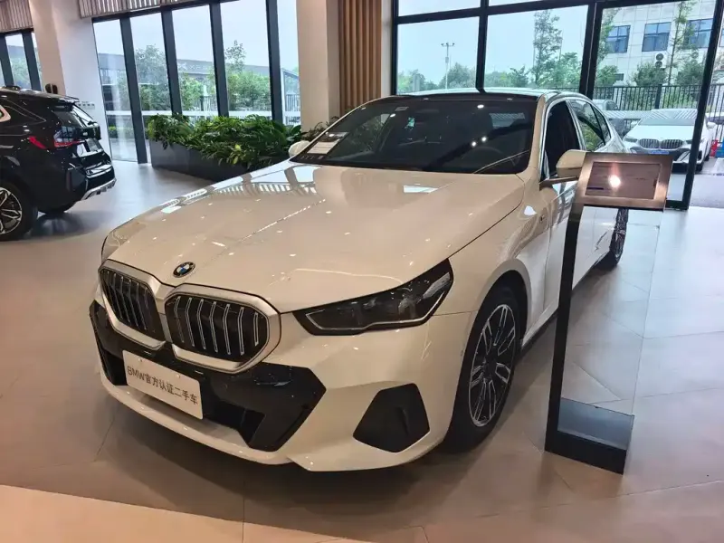 BMW 5 Series, 2024