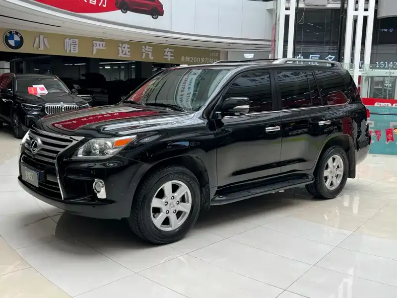 Lexus LX, 2010