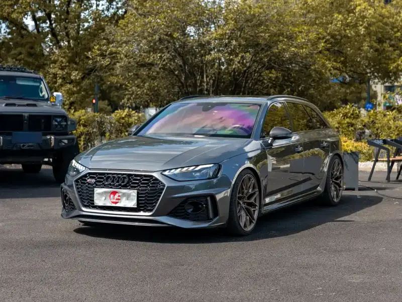 Audi RS 4, 2022