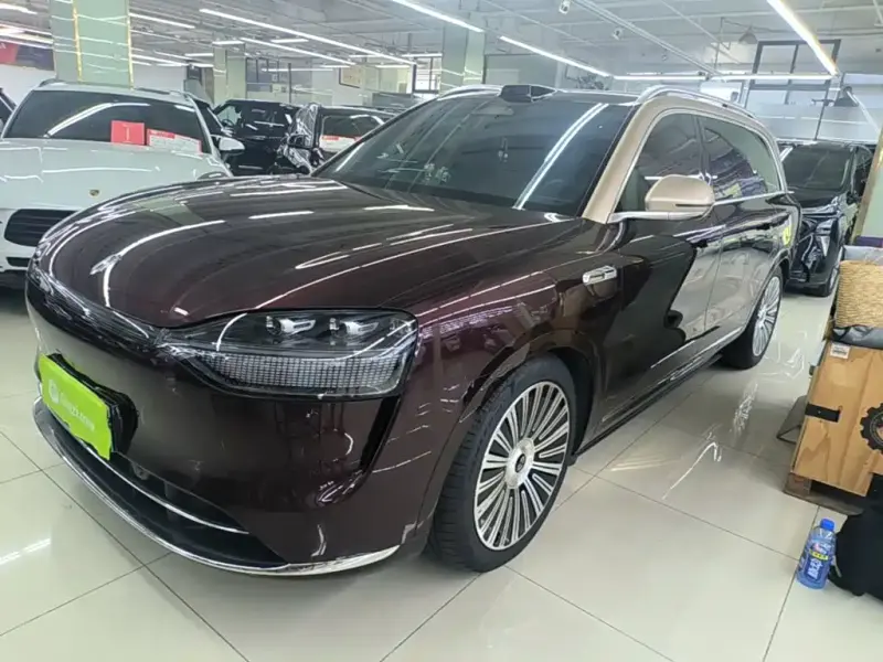 AITO M9, 2025
