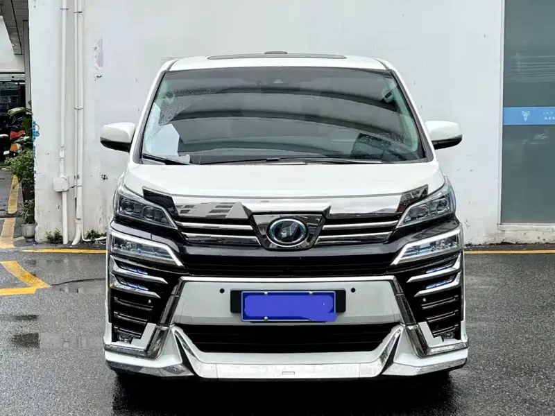 Toyota Vellfire, 2022 — фото 1