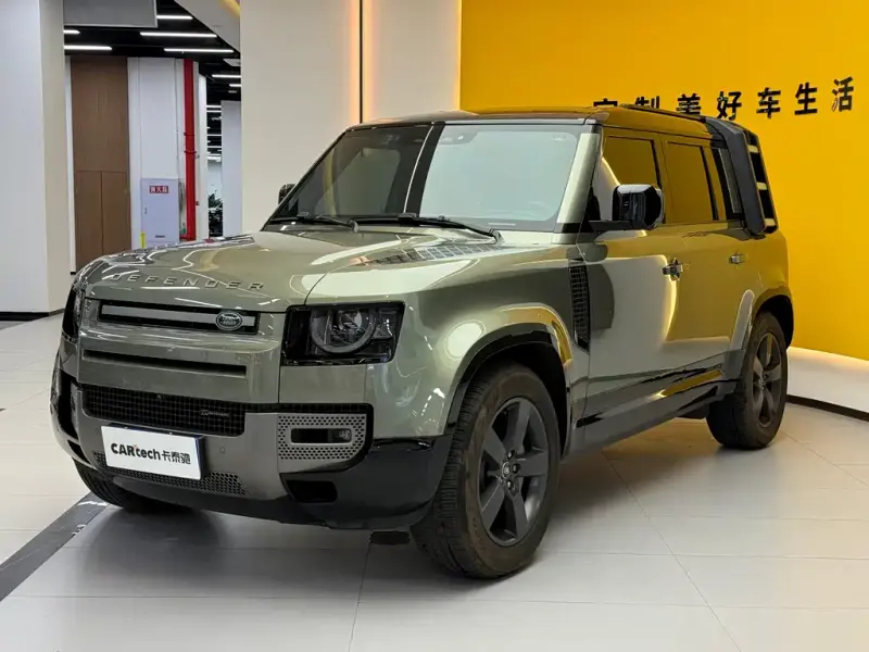 Land Rover Defender, 2022