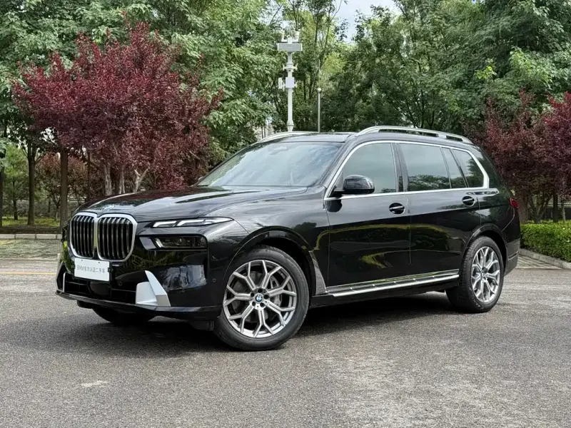 BMW X7, 2025