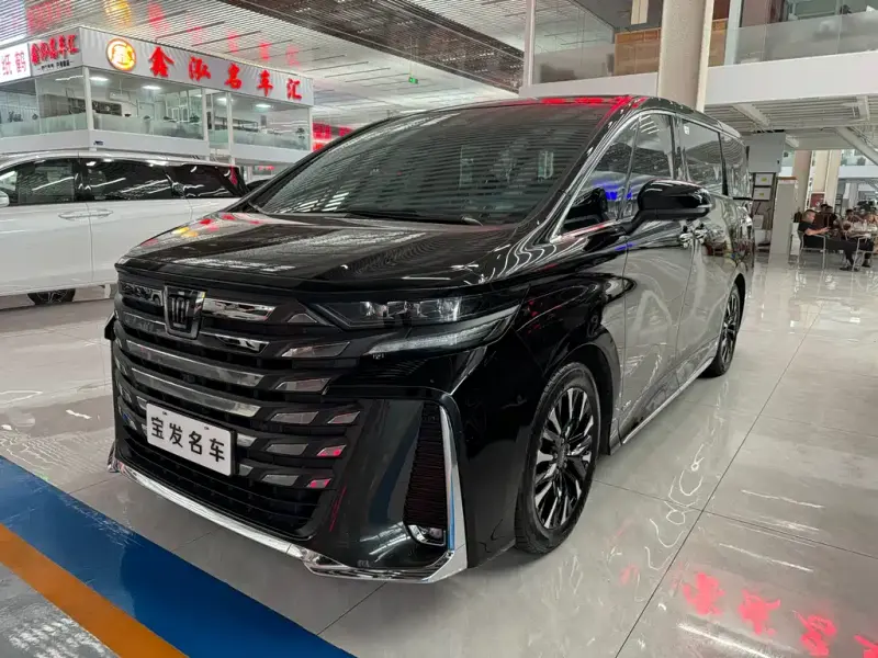 Toyota Vellfire, 2024 — фото 1