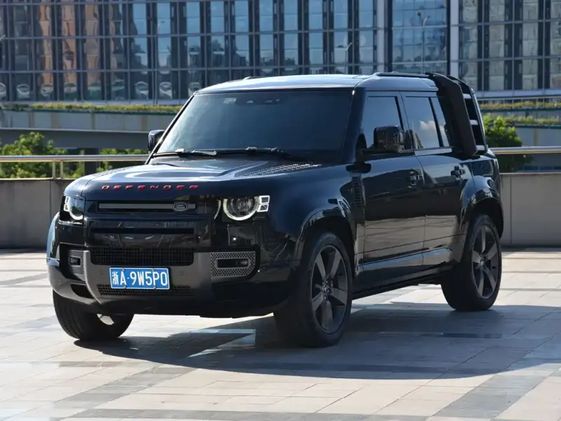 Land Rover Defender, 2023