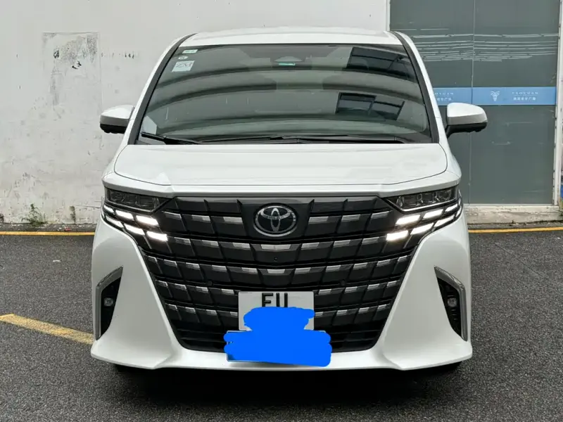Toyota Alphard, 2026