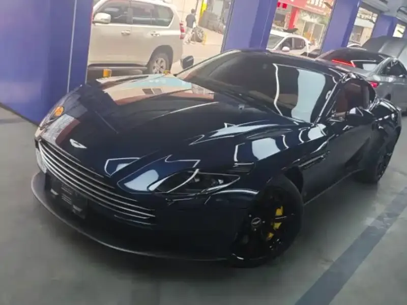 Aston Martin DB11, 2019
