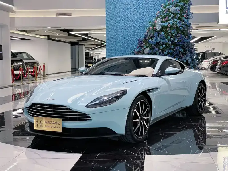 Aston Martin DB11, 2019