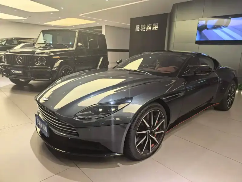 Aston Martin DB11, 2020