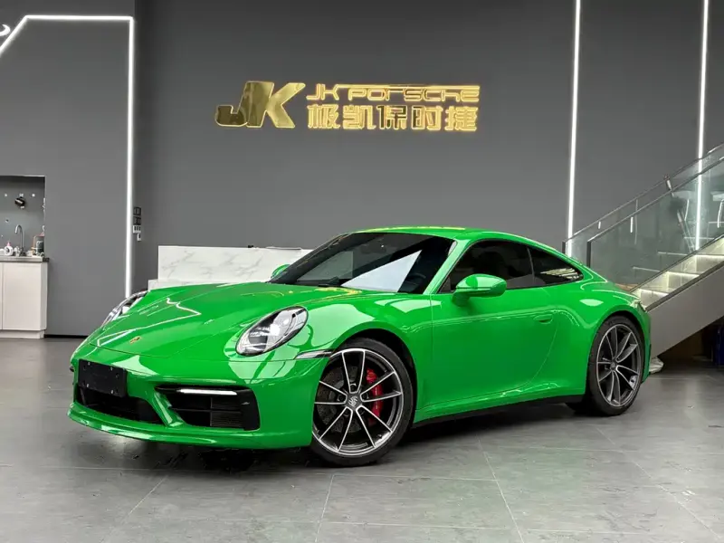 Porsche 911, 2025